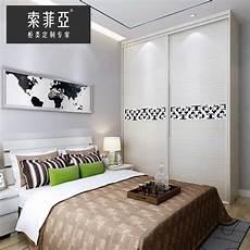 子午灰衣柜选什么颜色的墙面